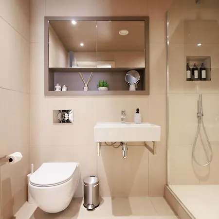 Apartment Entire 2 Bed - No. 44 - The Cosy Collection Ltd *