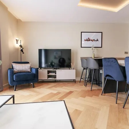 Entire 2 Bed - No. 44 - The Cosy Collection Ltd